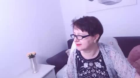 Snapshot of christarose chatting on 03-09-25, 08:07 Christa online show from 03-09-25, 08:07