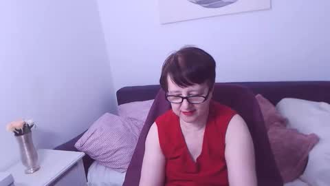 Snapshot of christarose chatting on 09-20-25, 11:28 Christa online show from 09-20-25, 11:28