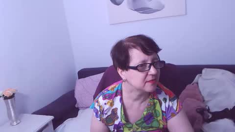 Snapshot of christarose chatting on 09-29-25, 02:38 Christa online show from 09-29-25, 02:38