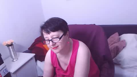 Snapshot of christarose chatting on 10-15-25, 12:44 Christa online show from 10-15-25, 12:44