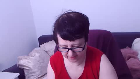 Snapshot of christarose chatting on 10-19-25, 02:29 Christa online show from 10-19-25, 02:29