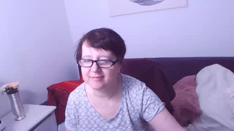 Snapshot of christarose chatting on 01-10-26, 07:04 Christa online show from 01-10-26, 07:04