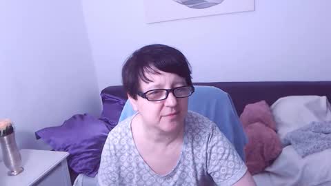 Snapshot of christarose chatting on 01-18-26, 04:22 Christa online show from 01-18-26, 04:22
