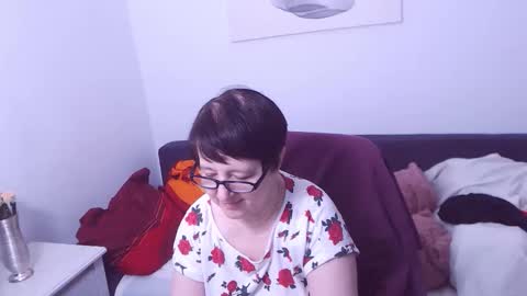 Snapshot of christarose chatting on 02-05-26, 10:58 Christa online show from 02-05-26, 10:58