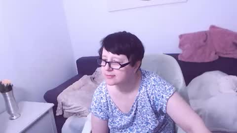 Snapshot of christarose chatting on 02-08-26, 01:03 Christa online show from 02-08-26, 01:03