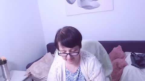 Snapshot of christarose chatting on 02-09-26, 01:09 Christa online show from 02-09-26, 01:09