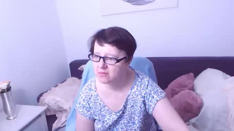 Snapshot of christarose chatting on 02-15-26, 01:20 Christa online show from 02-15-26, 01:20