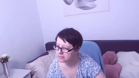 Snapshot of christarose chatting on 02-22-26, 12:26 Christa online show from 02-22-26, 12:26