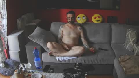Snapshot of christian23hot chatting on 07-11-26, 08:39 Chris online show from 07-11-26, 08:39