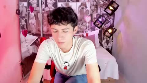 Snapshot of christian_foxx chatting on 02-15-26, 01:31 Christian online show from 02-15-26, 01:31