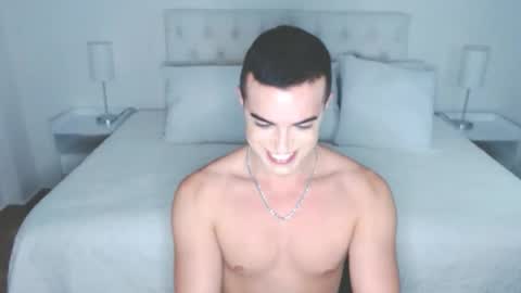 Snapshot of christiandiorx chatting on 12-20-25, 03:24 christiandiorx online show from 12-20-25, 03:24