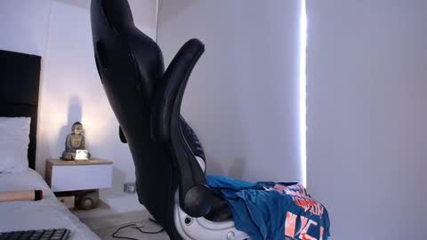 Snapshot of christianvalenzia chatting on 02-26-25, 06:11 Christian online show from 02-26-25, 06:11