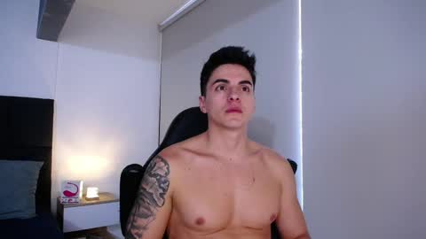 Snapshot of christianvalenzia chatting on 09-10-25, 02:39 Christian online show from 09-10-25, 02:39