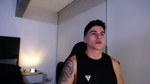 Snapshot of christianvalenzia chatting on 10-08-25, 03:04 Christian online show from 10-08-25, 03:04