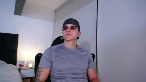 Christian online show from 06-10-26, 01:39