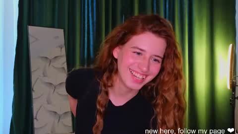 Snapshot of christina_garcia chatting on 06-17-26, 09:12 Cristina online show from 06-17-26, 09:12