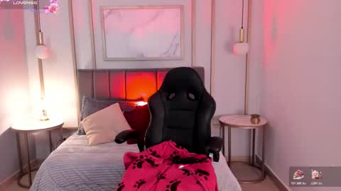 Hi Im Christina. . Dont forget to follow me to have me close to you   online show from 12-22-25, 06:27