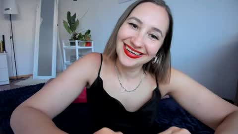 Snapshot of christina_rosse chatting on 06-19-26, 05:06 christina rosse online show from 06-19-26, 05:06