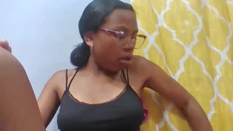 christinah262488 online show from 03-19-26, 02:48