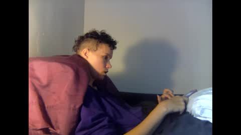 Christina Saunters online show from 09-27-25, 04:23