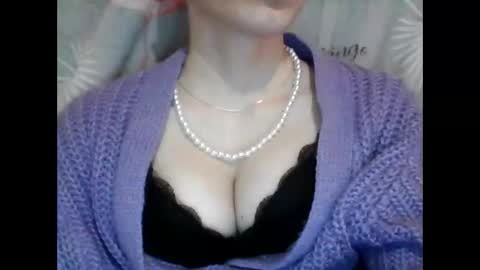 Snapshot of christine40211 chatting on 02-26-25, 11:09 christine40211 online show from 02-26-25, 11:09