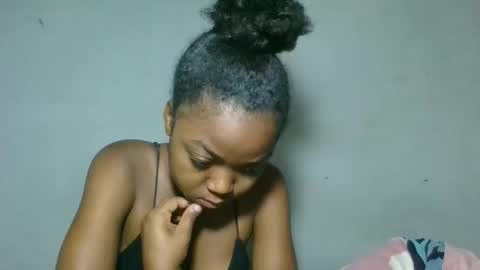 christine985 online show from 10-24-25, 07:38