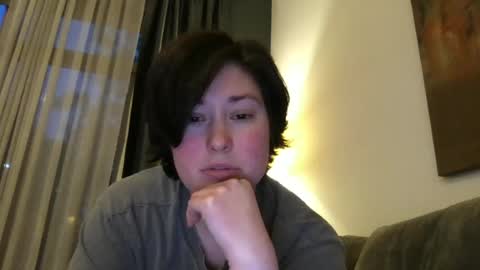 Snapshot of christinescorner chatting on 06-22-26, 01:40 Christine online show from 06-22-26, 01:40