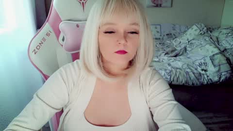 Snapshot of christirose chatting on 01-23-25, 10:54 Christi online show from 01-23-25, 10:54