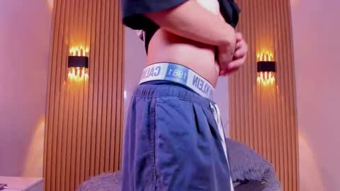 Chrisopher Hunter online show from 03-09-26, 04:27