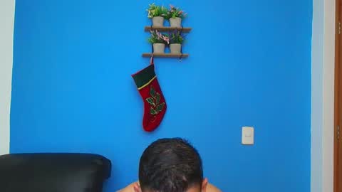 Snapshot of christopher_w chatting on 12-14-24, 03:07 Christopher online show from 12-14-24, 03:07