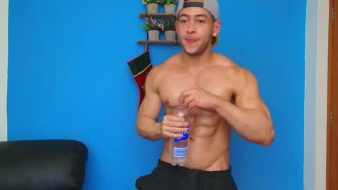 Snapshot of christopher_w chatting on 12-22-24, 12:07 Christopher online show from 12-22-24, 12:07