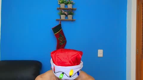 Snapshot of christopher_w chatting on 12-24-24, 12:22 Christopher online show from 12-24-24, 12:22