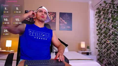 Snapshot of christopherblack_ chatting on 12-03-25, 01:31 Christopher Black online show from 12-03-25, 01:31