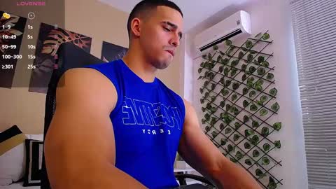 Snapshot of christopherblack_ chatting on 01-14-26, 01:06 Christopher Black online show from 01-14-26, 01:06