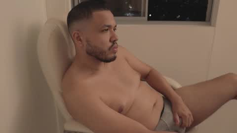 Snapshot of christopherdav chatting on 11-24-25, 05:07 Chris online show from 11-24-25, 05:07