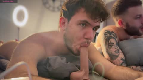 Snapshot of christophertan chatting on 01-11-25, 10:51 Christopher online show from 01-11-25, 10:51