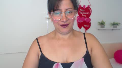 Snapshot of christy_ant chatting on 02-16-26, 06:37 Christy online show from 02-16-26, 06:37