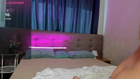 hristy3 online show from 02-17-25, 07:04