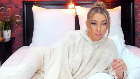 christyna_ross online show from 02-04-25, 11:49