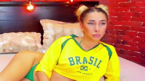 christyna_ross online show from 02-25-26, 08:29