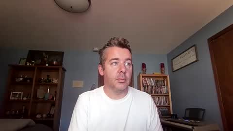 chrisw8121 online show from 11-14-25, 05:22