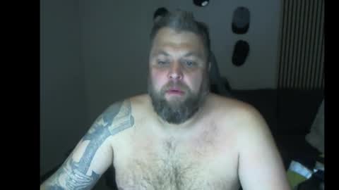 Snapshot of chrizz80 chatting on 12-04-25, 06:44 Chrizz online show from 12-04-25, 06:44