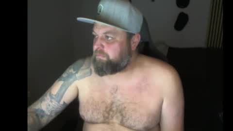 Snapshot of chrizz80 chatting on 12-16-25, 05:07 Chrizz online show from 12-16-25, 05:07