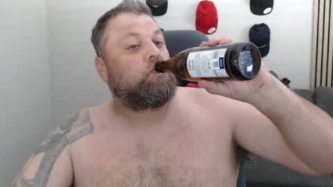 Snapshot of chrizz80 chatting on 04-18-26, 01:59 Chrizz online show from 04-18-26, 01:59