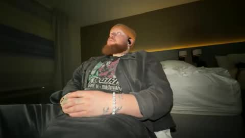 Snapshot of chroniclesofreddick chatting on 02-01-26, 04:11 Chronicles Of Red Dick online show from 02-01-26, 04:11