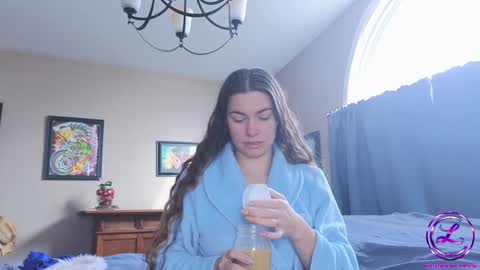 Snapshot of chroniclove chatting on 12-13-24, 04:16 Marley online show from 12-13-24, 04:16