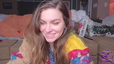 Snapshot of chroniclove chatting on 01-01-25, 11:18 Marley online show from 01-01-25, 11:18