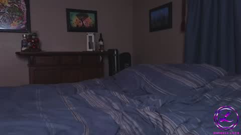 Snapshot of chroniclove chatting on 01-23-25, 01:08 Marley online show from 01-23-25, 01:08