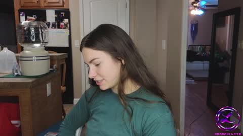 Snapshot of chroniclove chatting on 02-21-25, 08:27 Marley online show from 02-21-25, 08:27