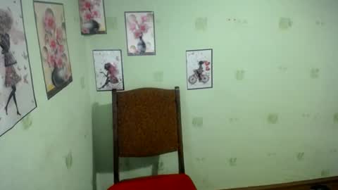 Snapshot of chrystalbella chatting on 12-07-24, 07:43 Diana online show from 12-07-24, 07:43